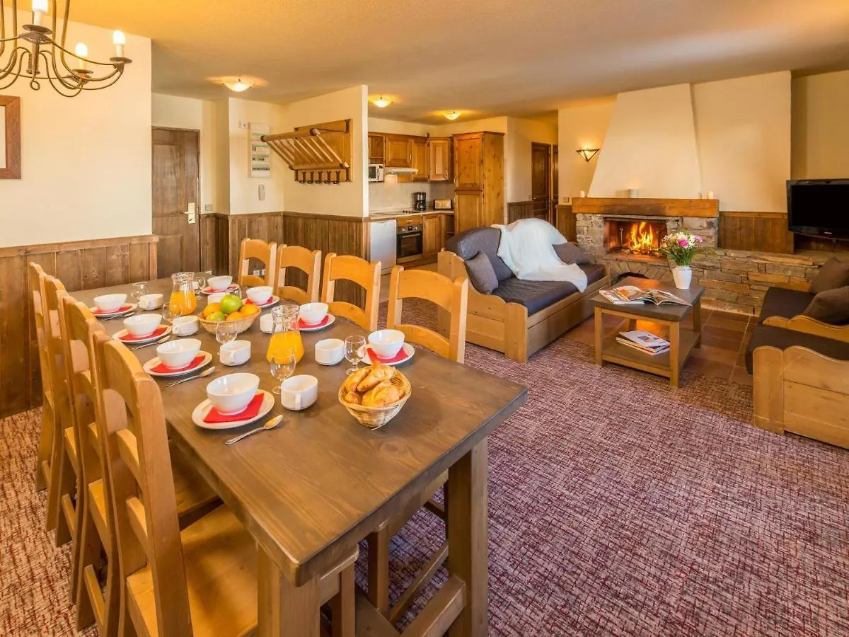 Apartment With Fireplace And Wi-Fi In Arc 2000 Les Arcs